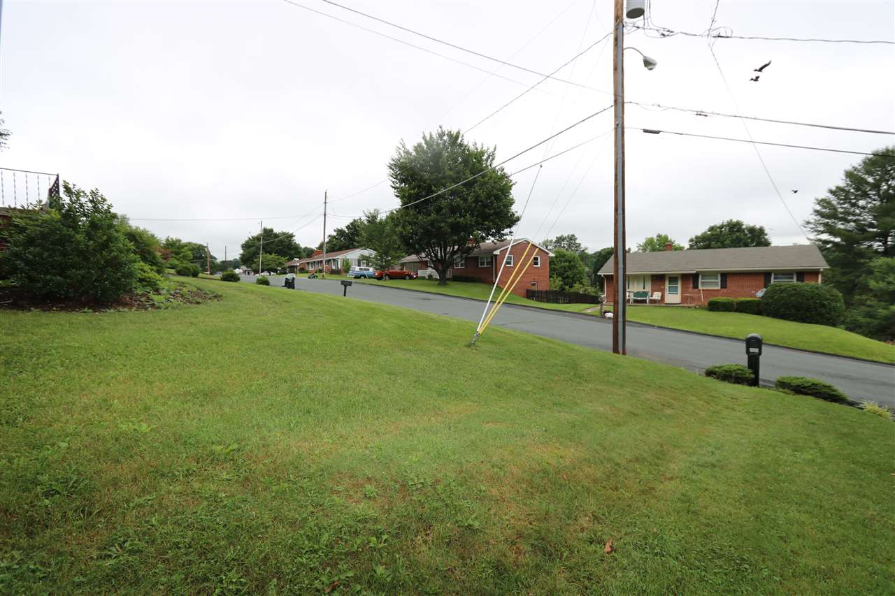 111 Garland Dr, Staunton, 24401 Real Estate PlusReal Estate Plus