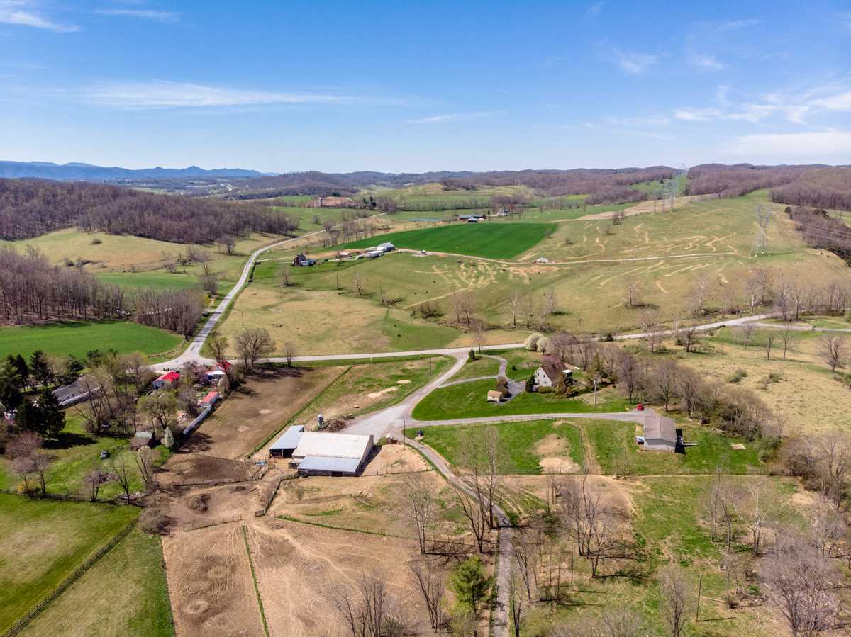 477 Howardsville Rd, Greenville, Virginia, 24440 Kline May Realty