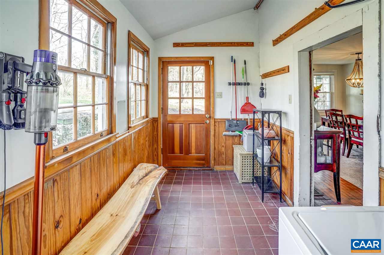 2874 Rd, Charlottesville, Virginia, 22903 Real Estate