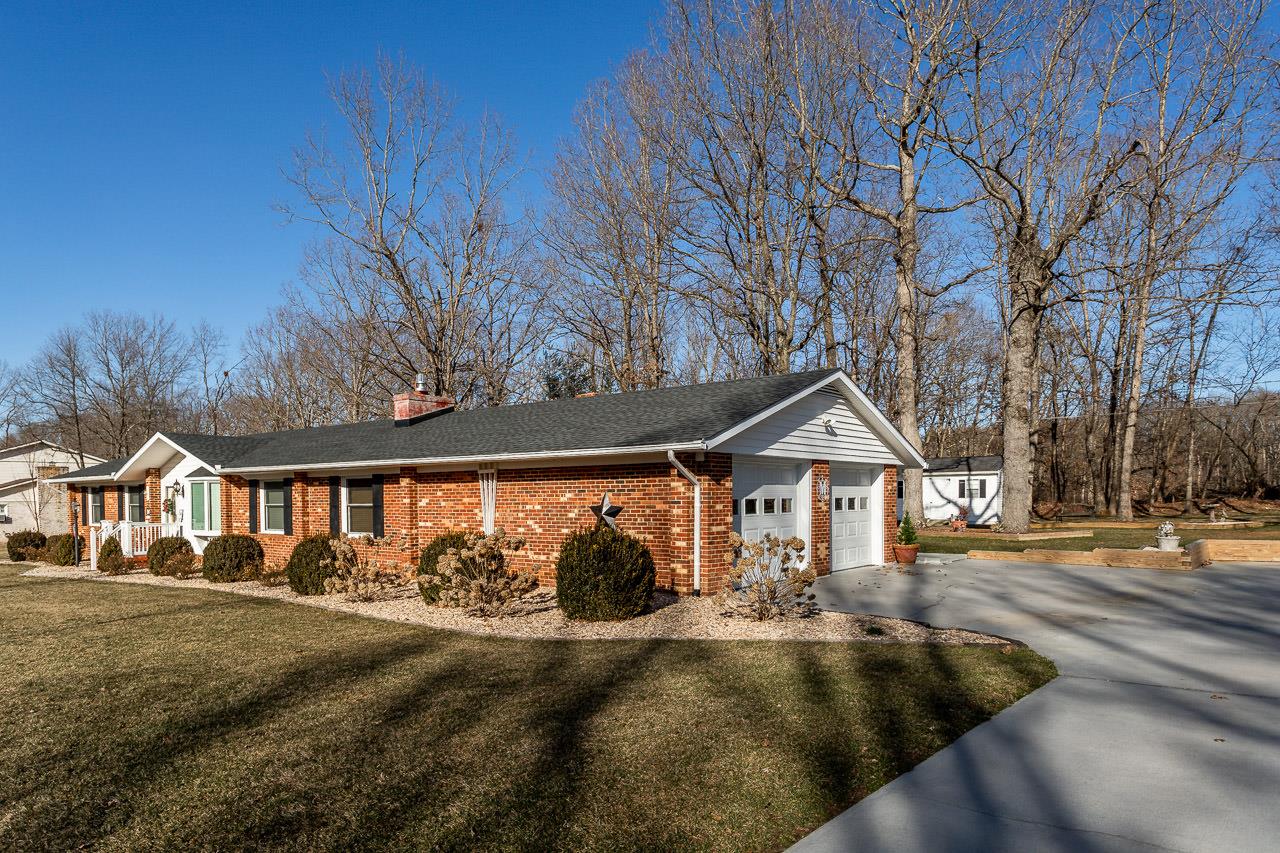 122 Flint Mountain Dr, Stuarts Draft, Virginia, 24477 Real Estate