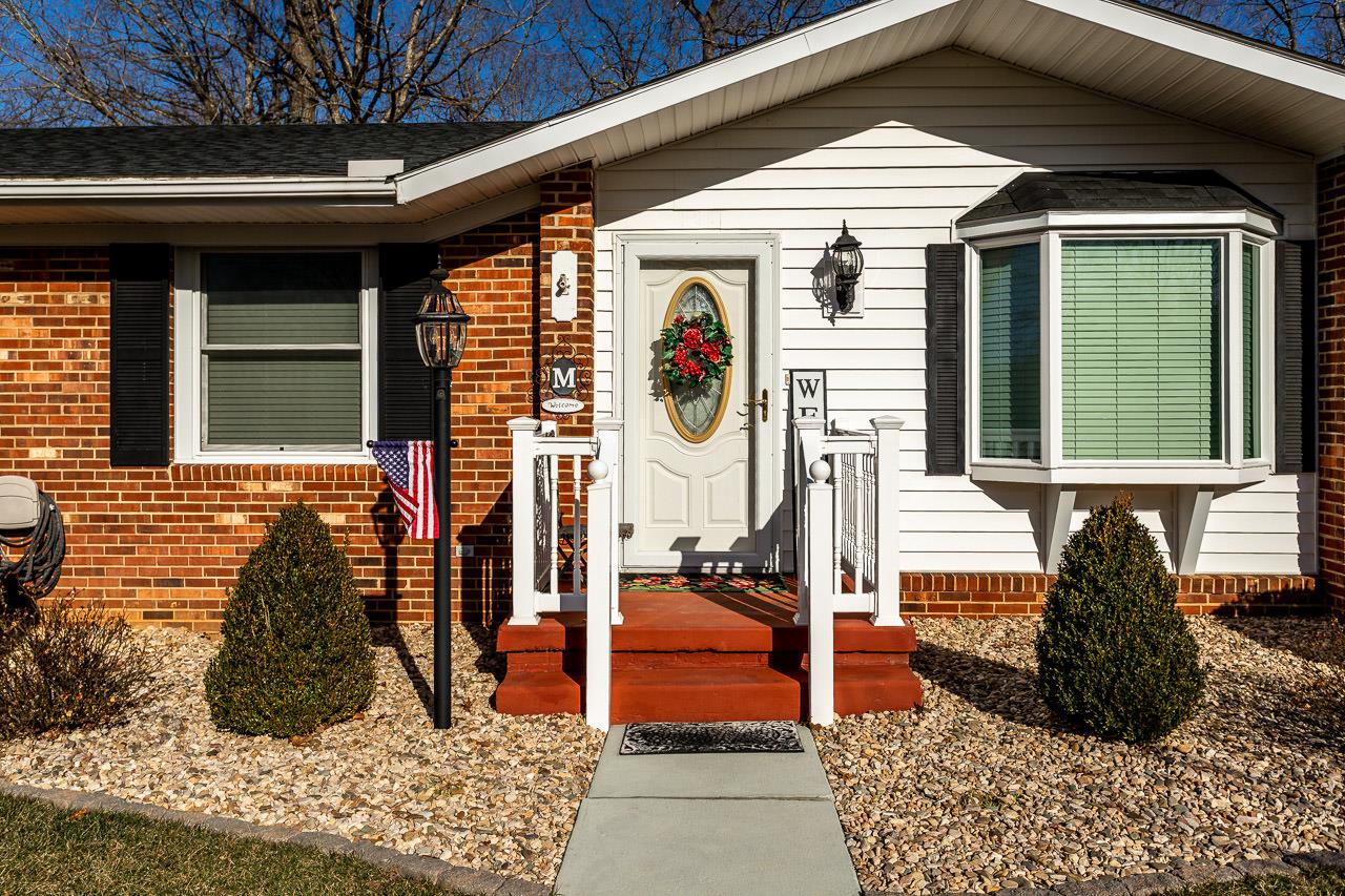 122 Flint Mountain Dr, Stuarts Draft, Virginia, 24477 Real Estate