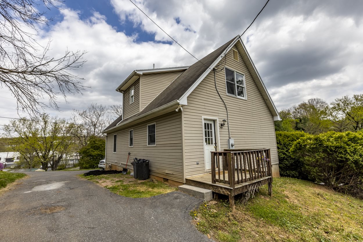 300 Old Greenville Rd, Staunton, Virginia, 24401 Real Estate PlusReal