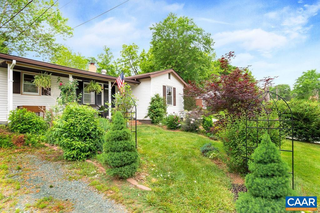 263 Main St, Palmyra, Virginia, 22963 Real Estate PlusReal Estate Plus