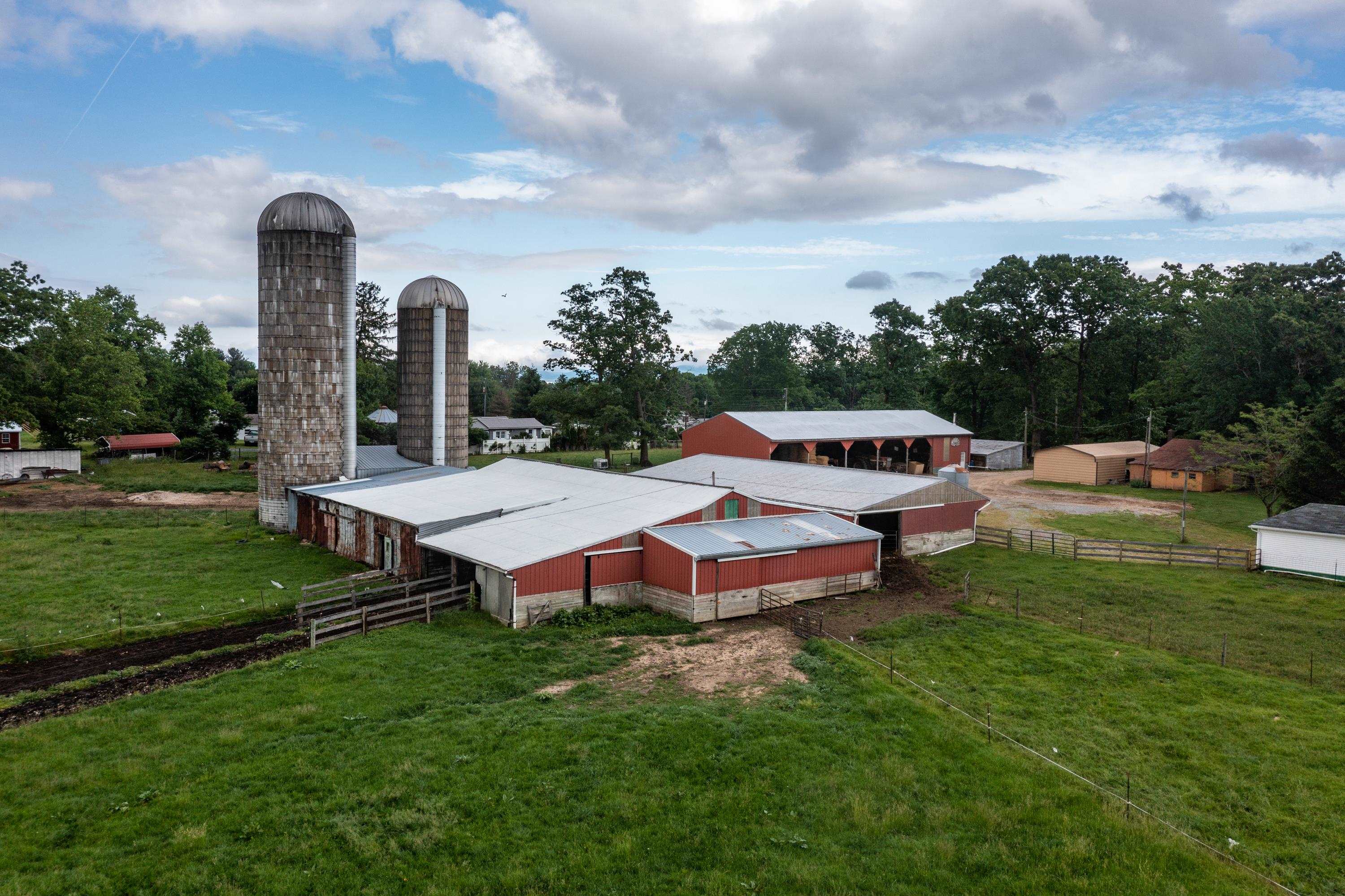 1175 Cold Springs Rd, Stuarts Draft, Virginia, 24477 Real Estate