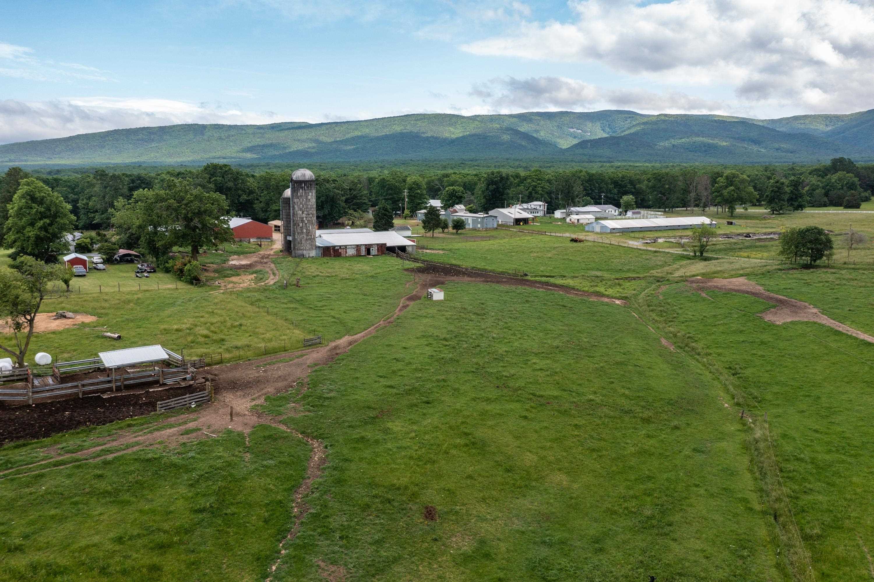 1175 Cold Springs Rd, Stuarts Draft, Virginia, 24477 Real Estate