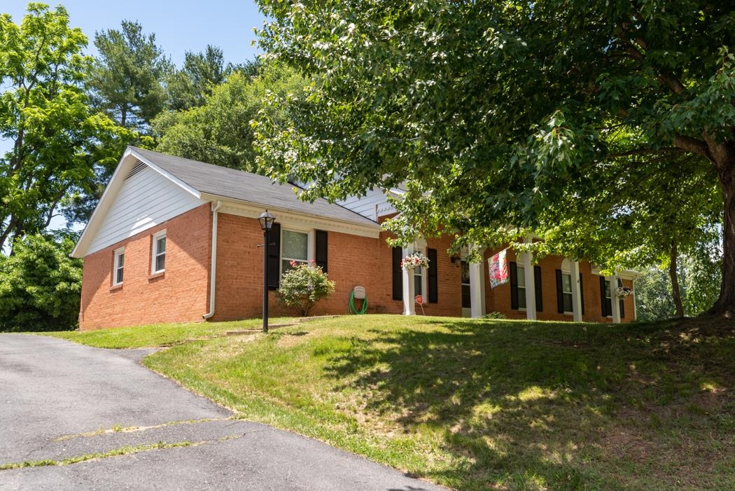 274 Cambridge Dr, Stuarts Draft, Virginia, 24477 Real Estate PlusReal
