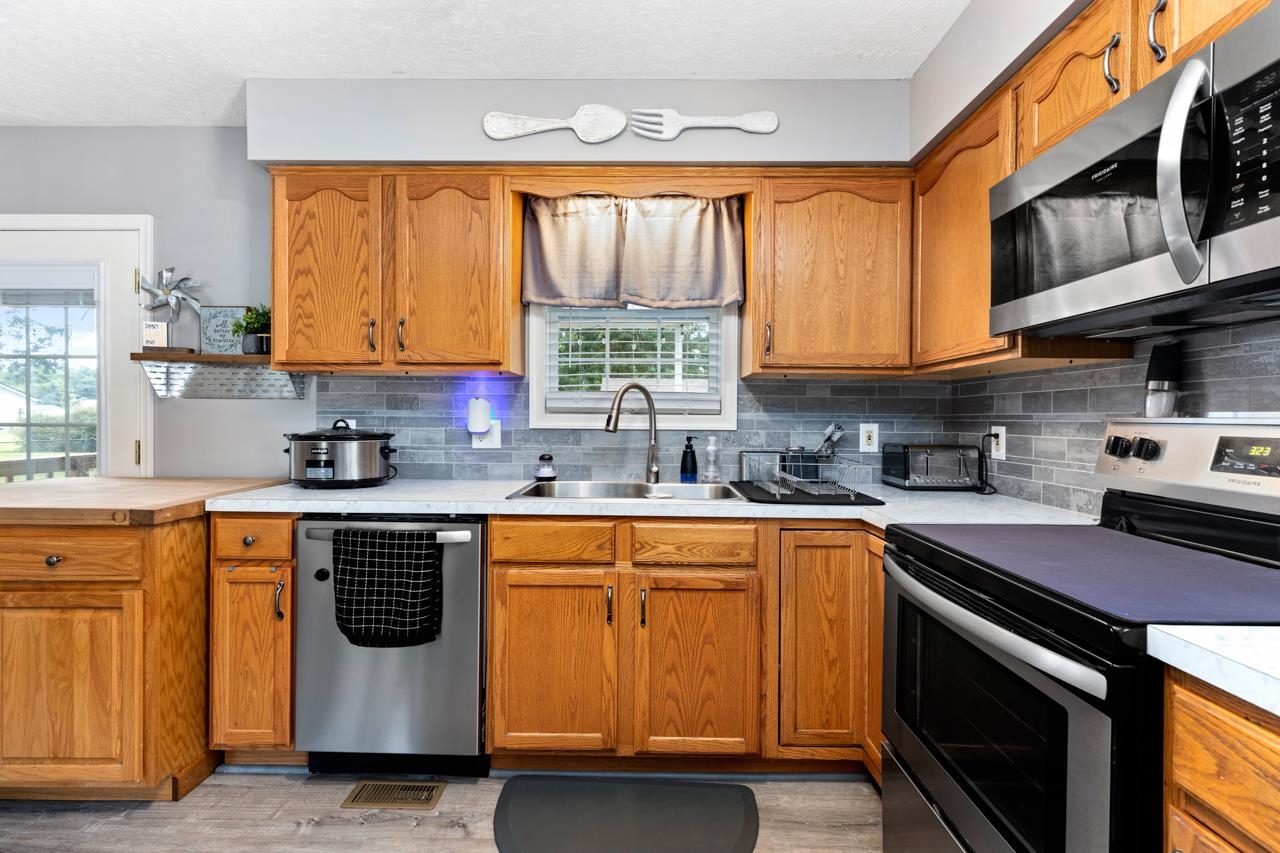 203 B 5th St, Grottoes, Virginia, 24441 Real Estate PlusReal Estate Plus