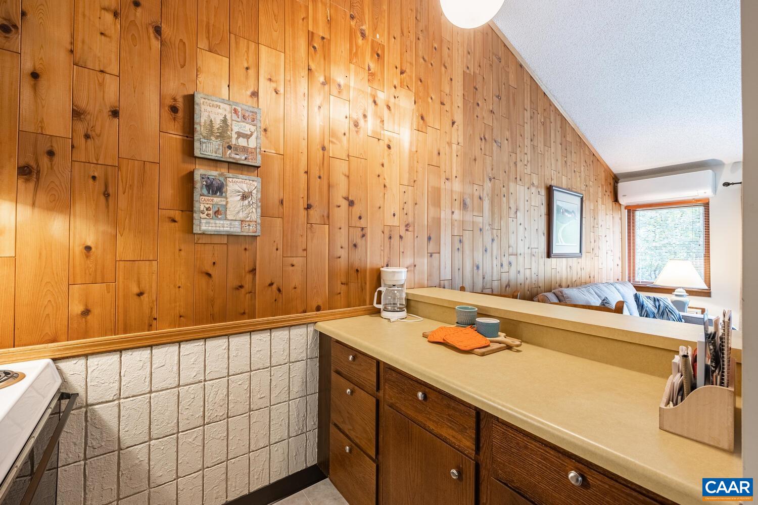 612 White Oak Condos, Roseland, Virginia, 22967 Real Estate PlusReal