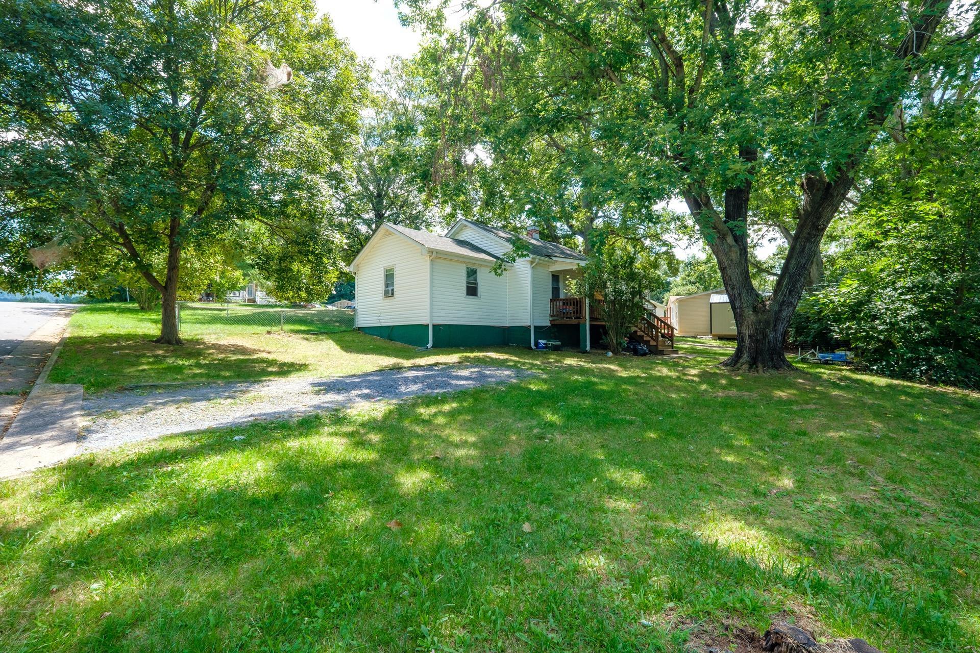 1001 3rd St, Waynesboro, Virginia, 22980 Valley Home Makers