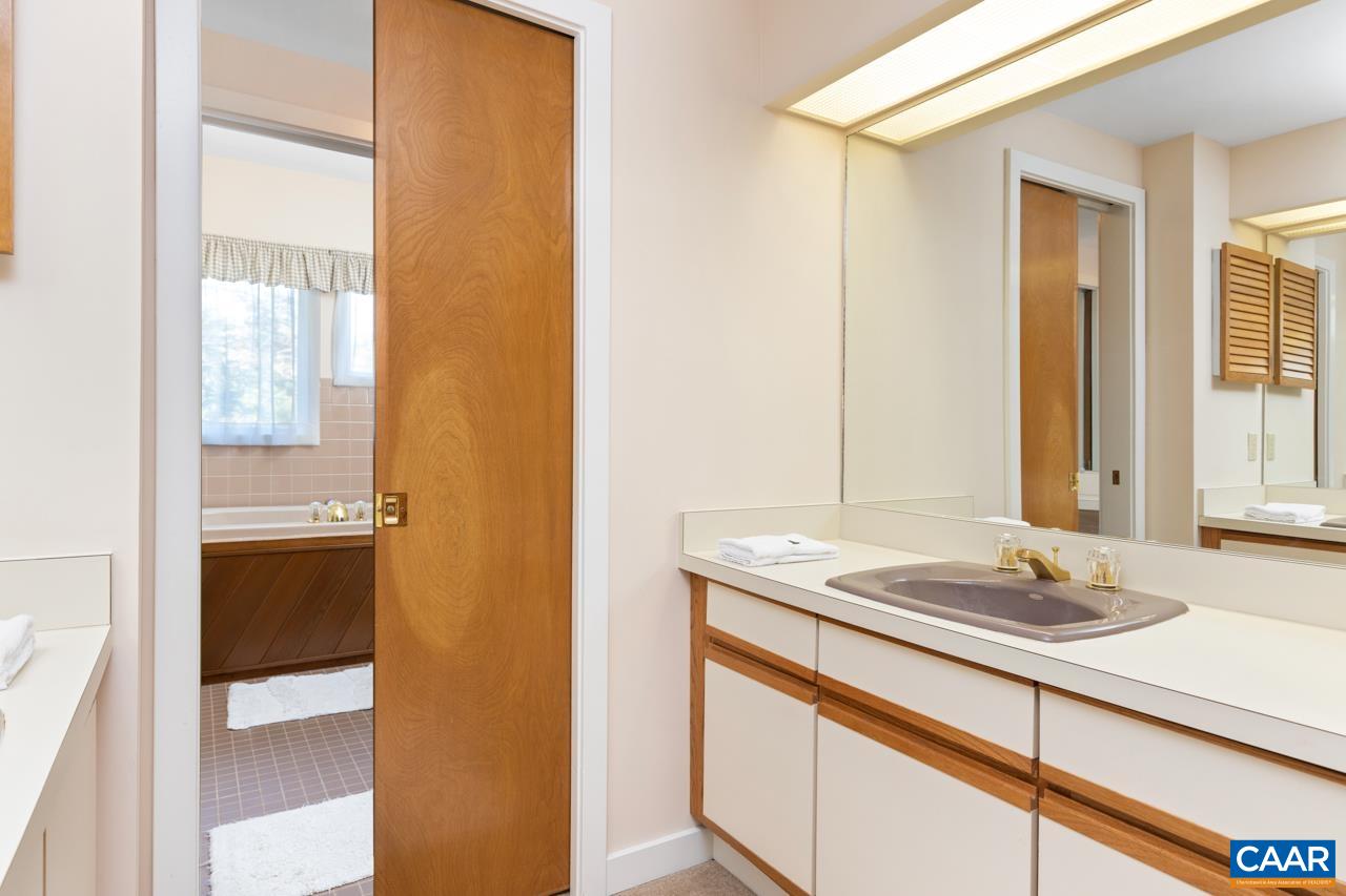 1639 Overlook Condos, Roseland, Virginia, 22967 Real Estate PlusReal