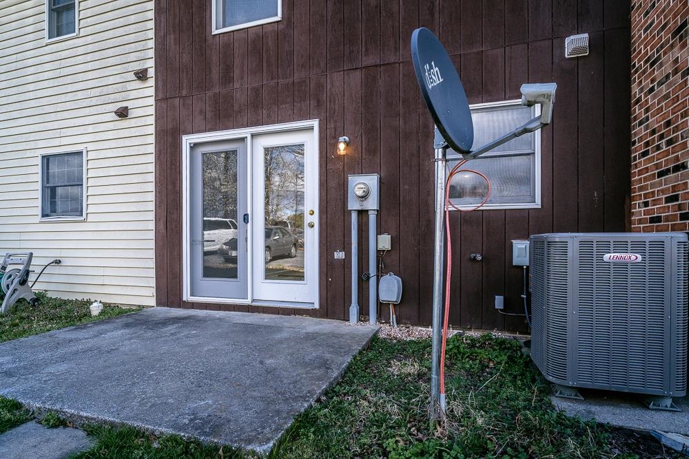 1665 Buttonwood Ct, Harrisonburg, Virginia, 22802 Real Estate