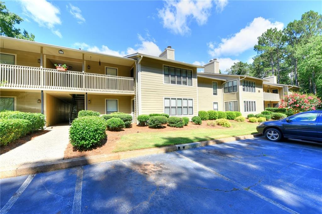 218 River Mill Circle, Roswell, GA, 30075 Beacham & Company, Realtors