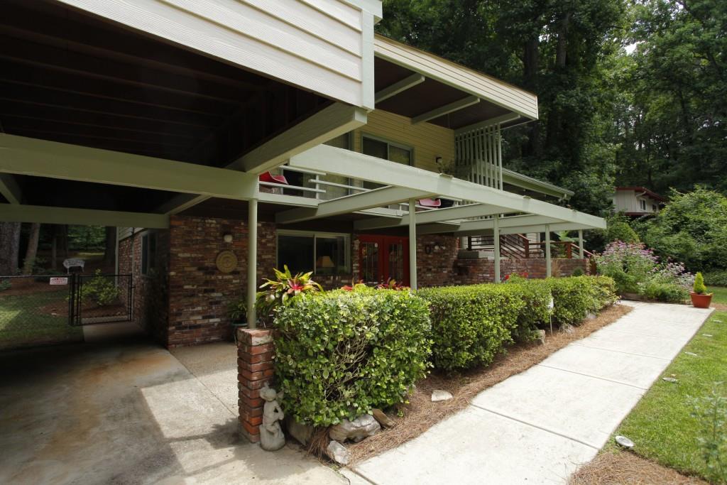 3798 Valley Bluff Drive, Atlanta, GA, 30340 domoREALTY