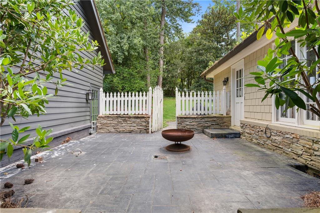 4431 Reid Lane NW, Atlanta, GA, 30327 Beacham & Company, Realtors