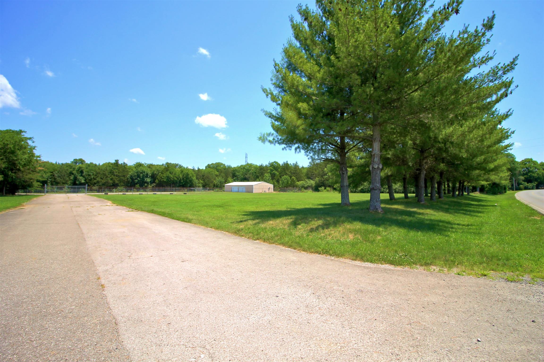 2528 Halls Hill Pike, Murfreesboro, Tennessee, 37130 Fridrich & Clark